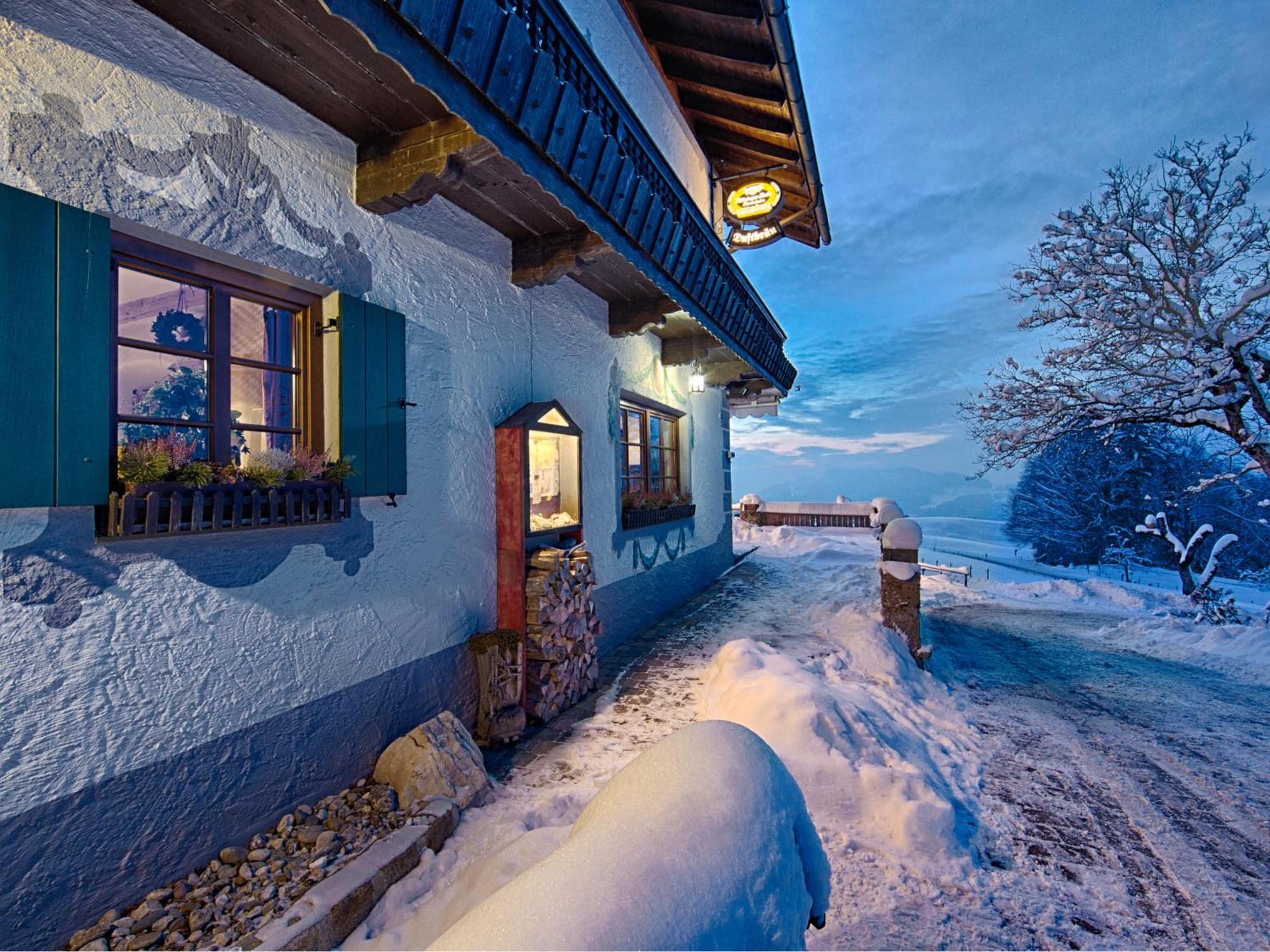 Berggasthof Hotel Duftbraeu I Ruhige Alleinlage I Mitten Im Gruenen Samerberg Exterior photo